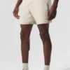 7" Conquer React Performance Short - Bone