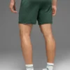 7" Conquer React Performance Short - Clover Green