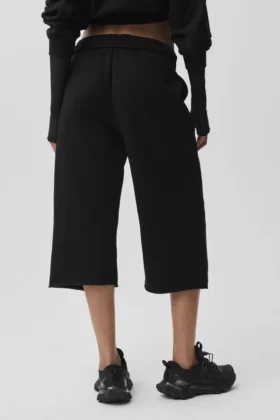 Accolade Cutoff Sweatpant – Black
