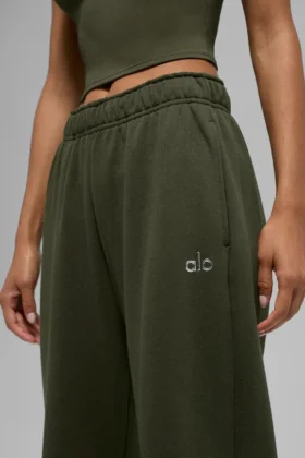 Accolade Straight Leg Sweatpant – Green Olive