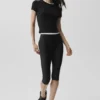 Airlift High-Waist Sleek Capri - Black