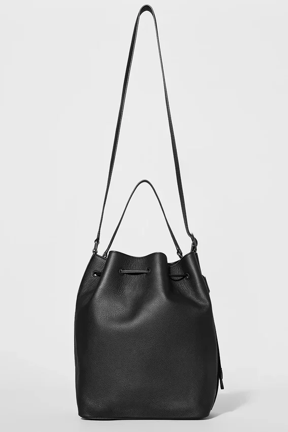 Alo Balance Bucket - Black Leather