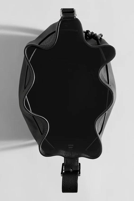 Alo Balance Bucket - Black Leather