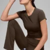 Alo Softsculpt Precision Short Sleeve Top - Espresso