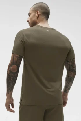 Alo Vapor Crewneck Short Sleeve – Olive Tree