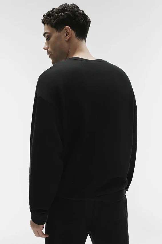 Chill Crew Neck Pullover - Black