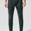 Conquer React Performance Pant - Charcoal Green