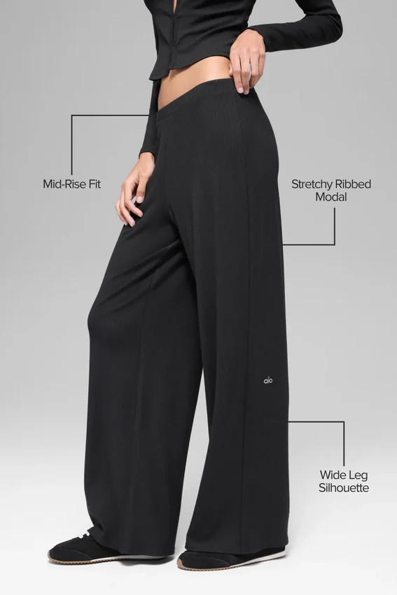 Mid-Rise Dreamlight Straight Pant - Black