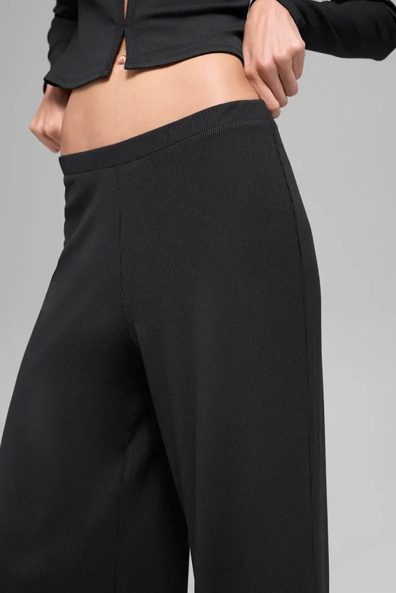 Mid-Rise Dreamlight Straight Pant - Black