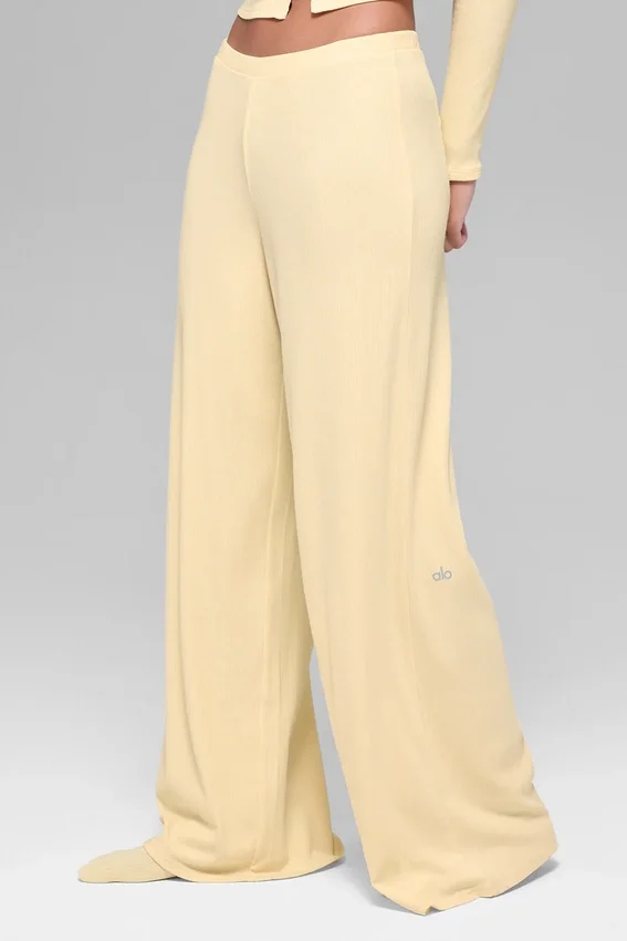 Mid-Rise Dreamlight Straight Pant - Candlelight Yellow