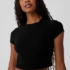 Ribbed Sea Coast Cropped Short Sleeve Tee - Black