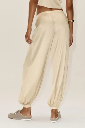 Silk Blend High-Waist Radiance Pant – Sandy Beige