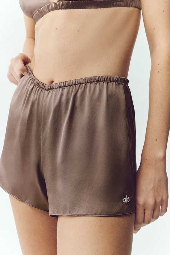 Silk Luminous Short - Alpine Cocoa