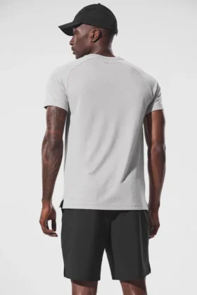 Triumph Raglan Tee – Athletic Heather Grey