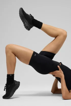 Unisex Half-Crew Scrunch Sock – Black