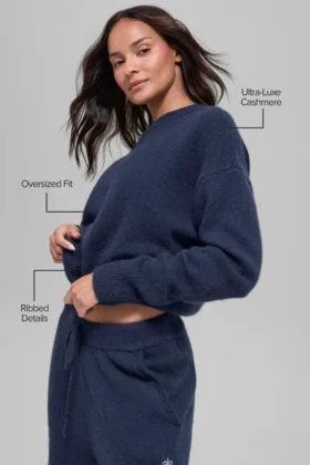 Wool Cashmere Cropped New Class Crewneck Sweater – Navy